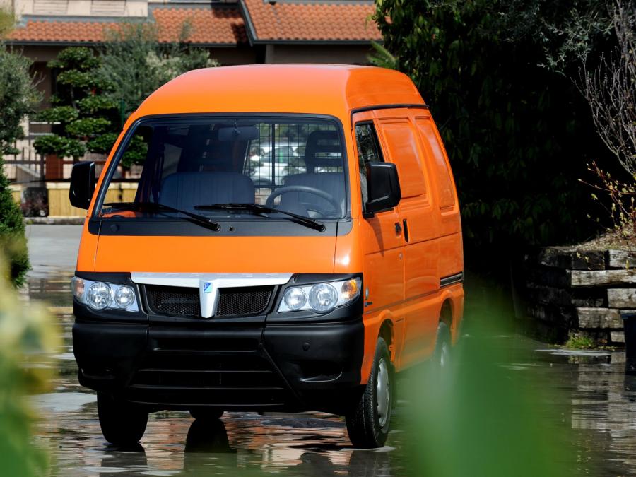  Piaggio Porter Panel Van 2009 года  (фото 5 из 7)